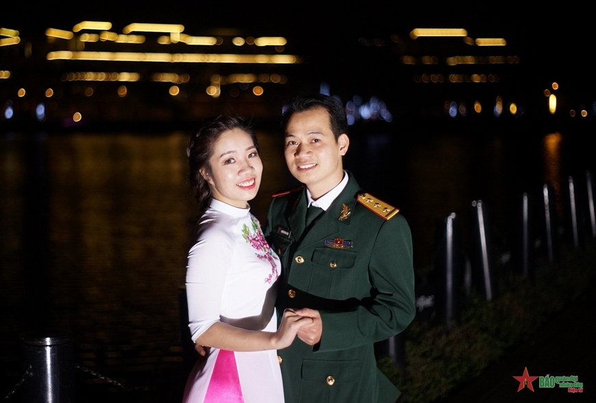 Vừa là “hậu phương”, vừa là đồng đội